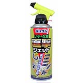 insecticide spray with a jet nozzle for spraying insects from a distance