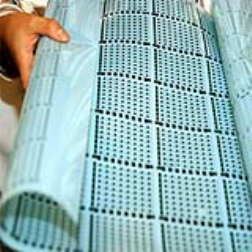 By adding a polymer acid to a common plastic, plastic with changeable conductivity can be used to build electronic devices