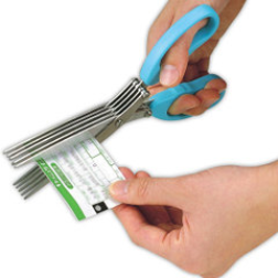 These shredding scissors have 5 blades
