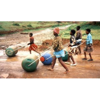 The Hipporoller is actually a water barrel that can be rolled. This allows a larger amount of water to be fetched and transported in one trip