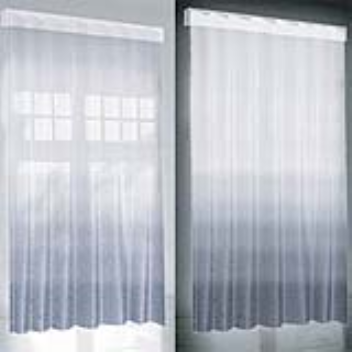 This curtain protects against daylight at the same time as it captures light to restore it at night