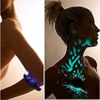 Aurora jewelry projects patterns of light onto your skin