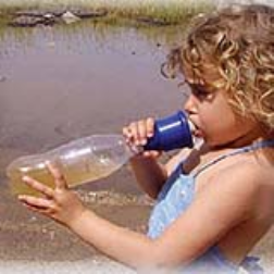 This device attaches to a bottle to purifiy water
