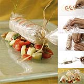 A transparent cooking foil which can be used to cook in