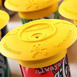 A simple syringe disposal system for over a drink can